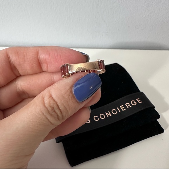 Ring concierge Garnet Ring - Picture 7 of 8